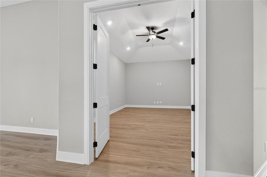 Spacious, unfurnished interior of a new home in , Fruitland Park (Image 41).