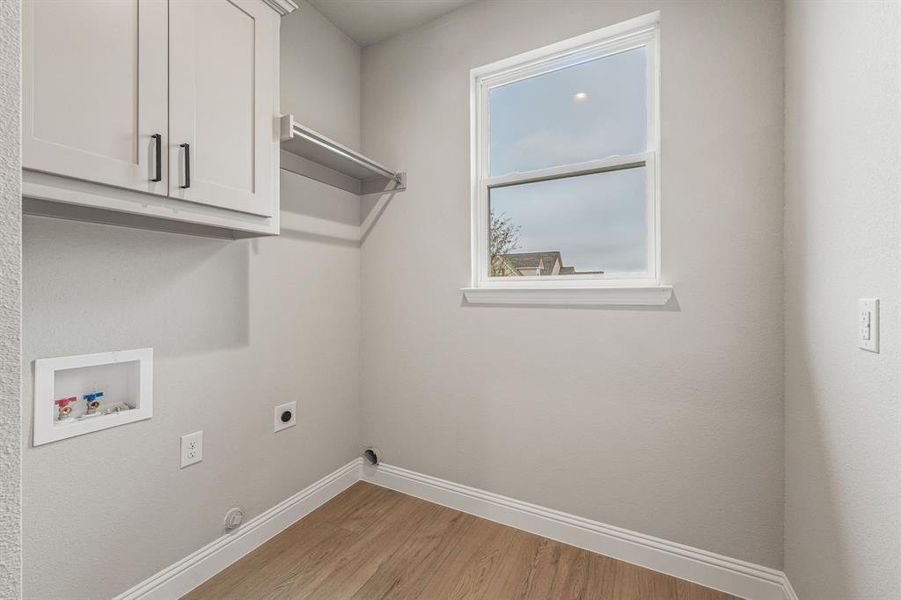 Spacious, unfurnished interior of a new home in , Glen Rose (Image 27). Spacious, unfurnished interior of a new home in , Glen Rose (Image 27).