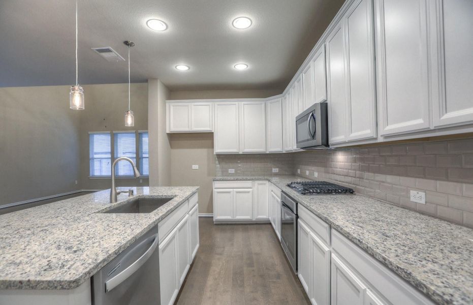 MODEL HOME images may NOT be consistent with the finished product.