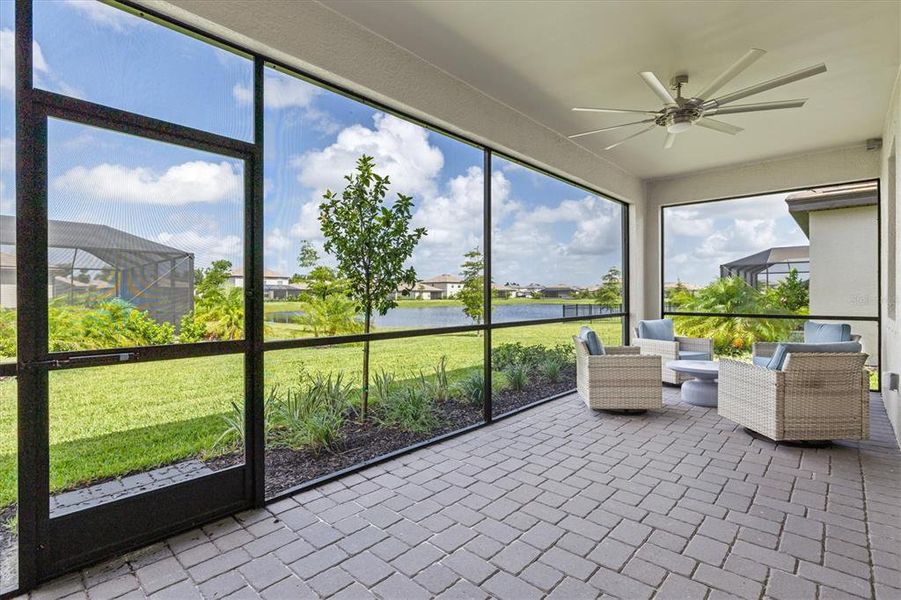 Exterior details and patio area of a home in , Bradenton (Image 27).
