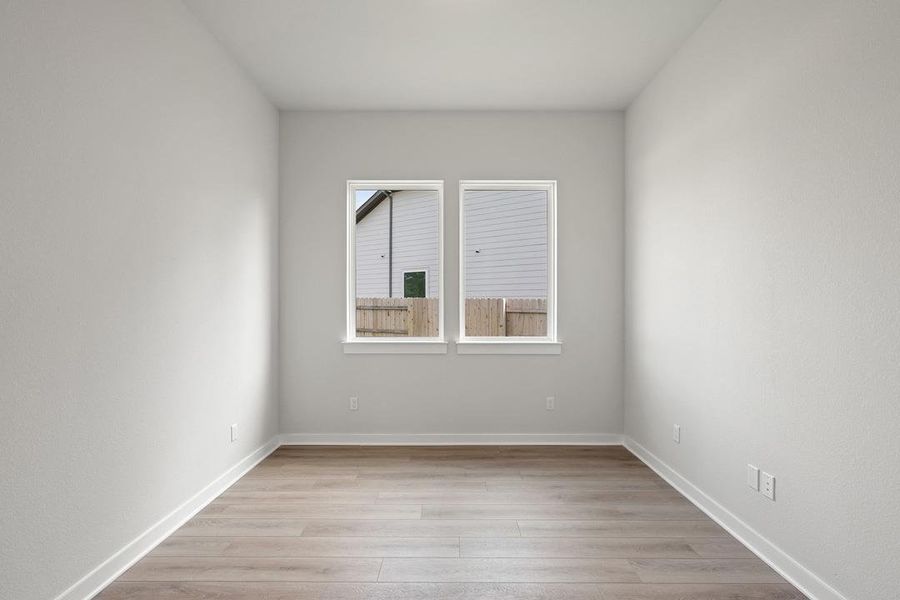 Spacious, unfurnished interior of a new home in Lagos Reserve, Manor (Image 19).