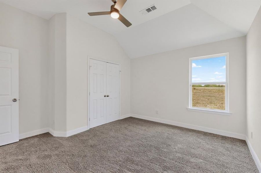 Spacious, unfurnished interior of a new home in , Ferris (Image 27).