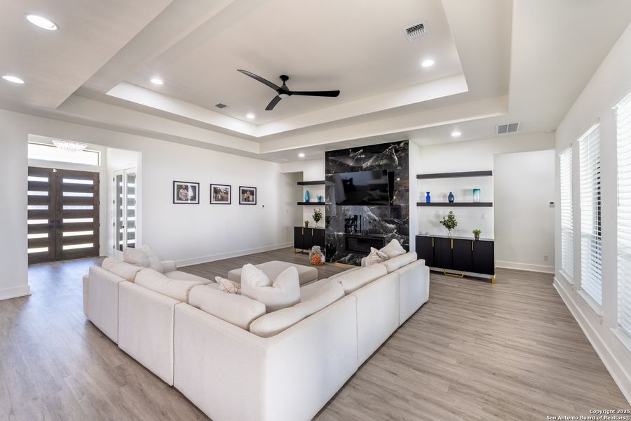 Furnished interior view inside a new home in , La Vernia (Image 14). Furnished interior view inside a new home in , La Vernia (Image 14).