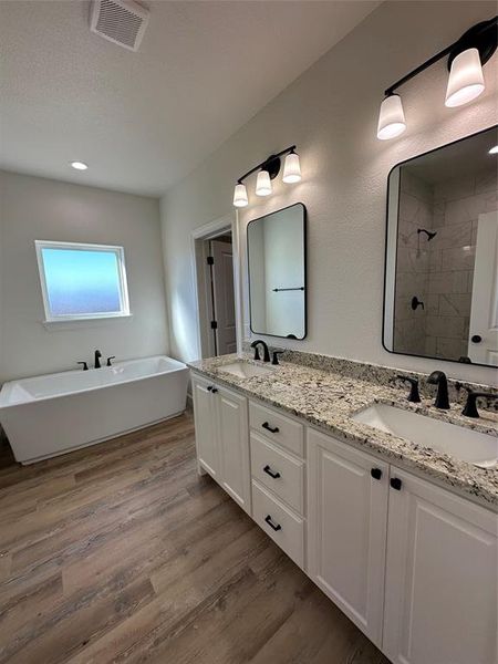 Furnished interior view inside a new home in , Abilene (Image 5).