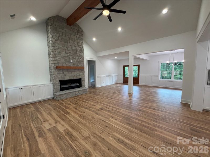 Spacious, unfurnished interior of a new home in , Hickory (Image 18).