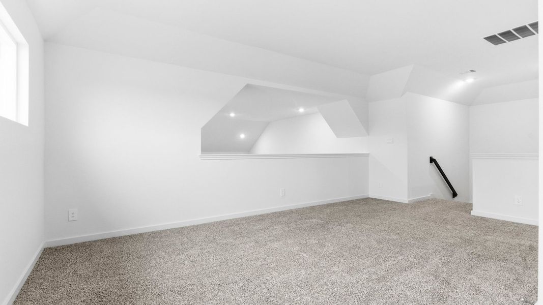 Spacious, unfurnished interior of a new home in Evergreen, Rosenberg (Image 23).