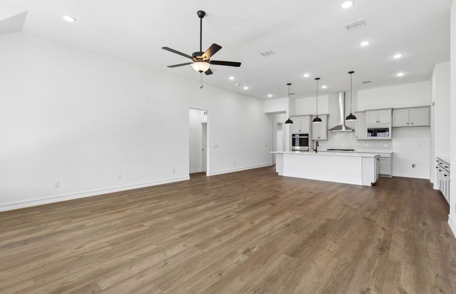 Spacious, unfurnished interior of a new home in Overland Grove, Forney (Image 13). Spacious, unfurnished interior of a new home in Overland Grove, Forney (Image 13).