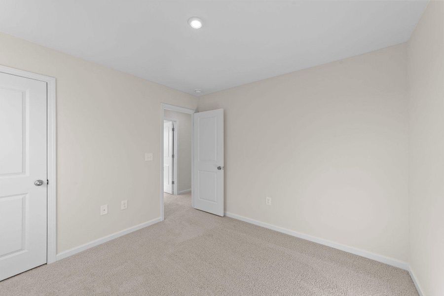 Representative unfurnished interior of a home built from the The Sycamore by Chesapeake Homes in Terrapin, Leland (Image 35).
