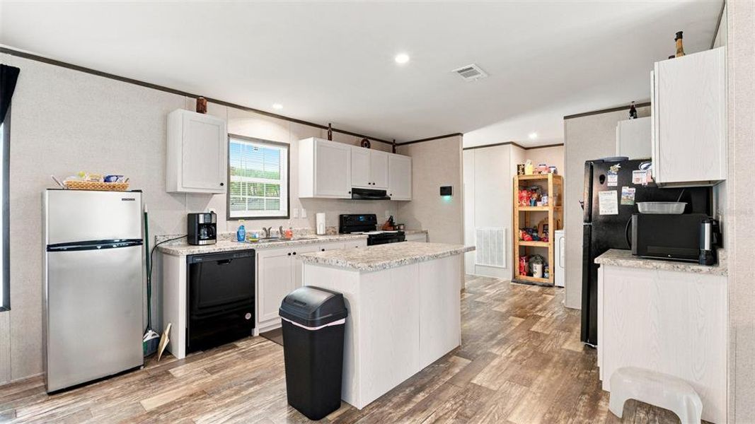 Furnished interior view inside a new home in , Hernando (Image 8).