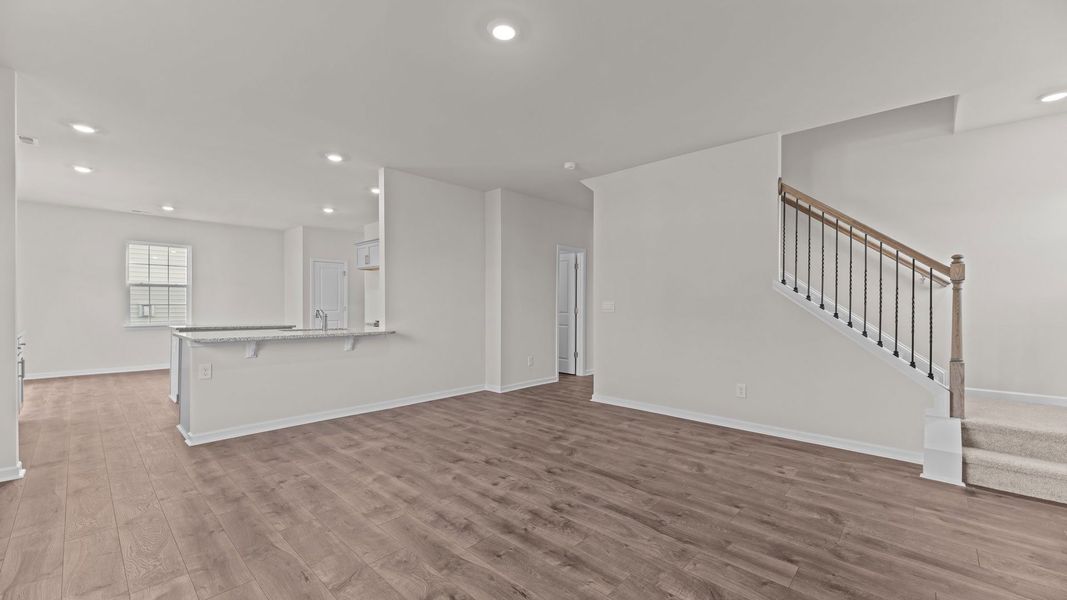 Spacious, unfurnished interior of a new home in East Ridge, Ayden (Image 15).