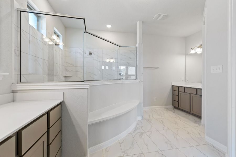 5br New Home in Leander, TX.  - Slide 37