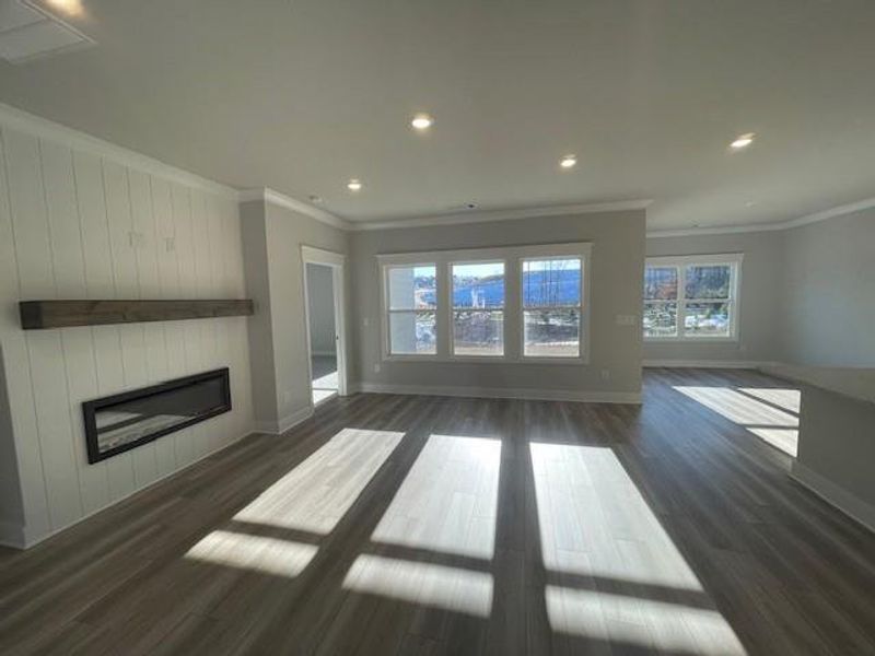 Spacious, unfurnished interior of a new home in Ponderosa Farms Estates, Gainesville (Image 17).