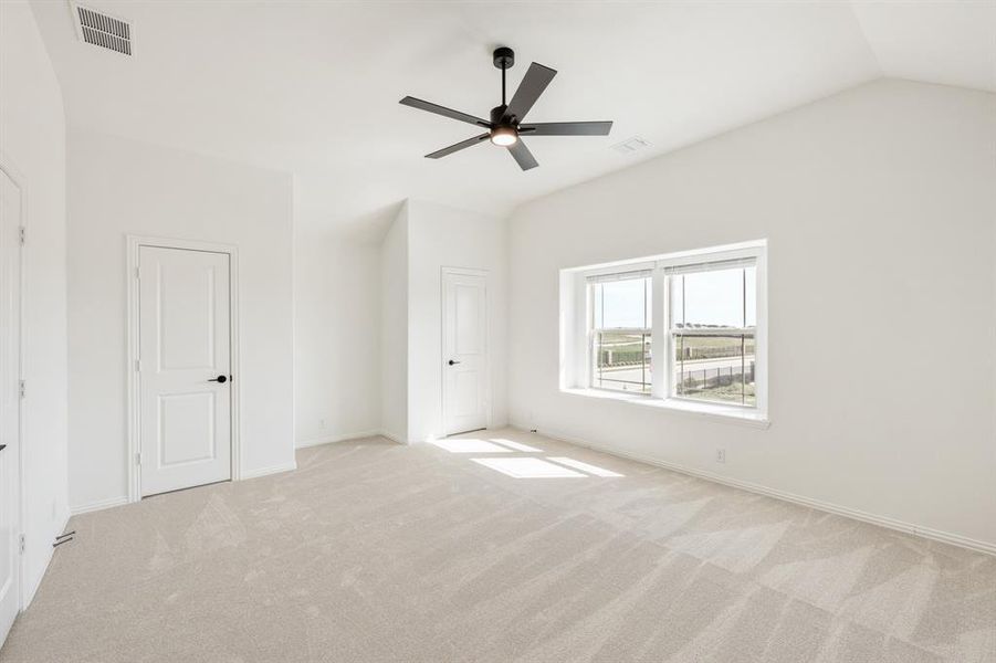 Spacious, unfurnished interior of a new home in Timberbrook, Justin (Image 38).