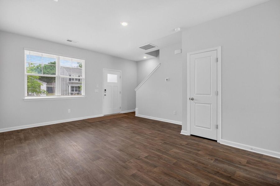 Spacious, unfurnished interior of a new home in Back River Bend, Goose Creek (Image 15).