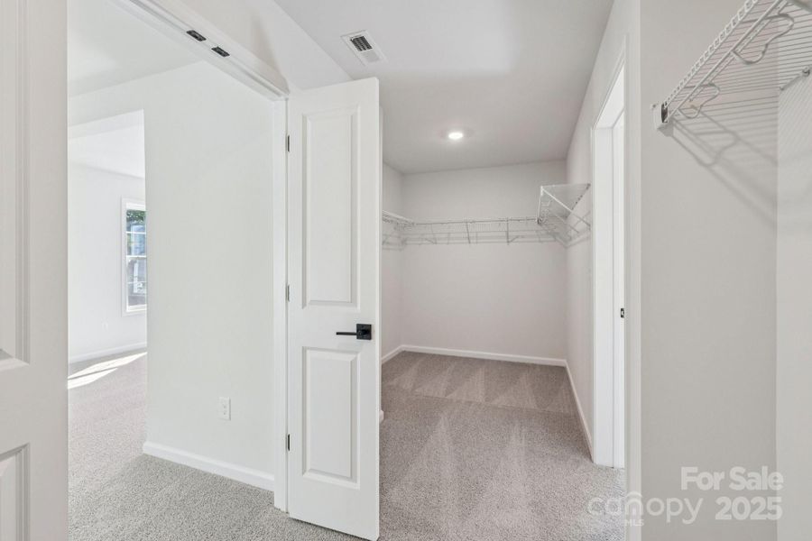 Spacious, unfurnished interior of a new home in Falls Cove, Troutman (Image 27).