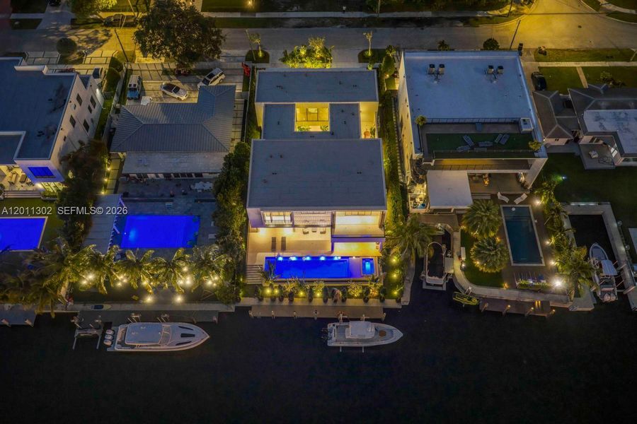 Community amenities in , North Miami (Image 64).