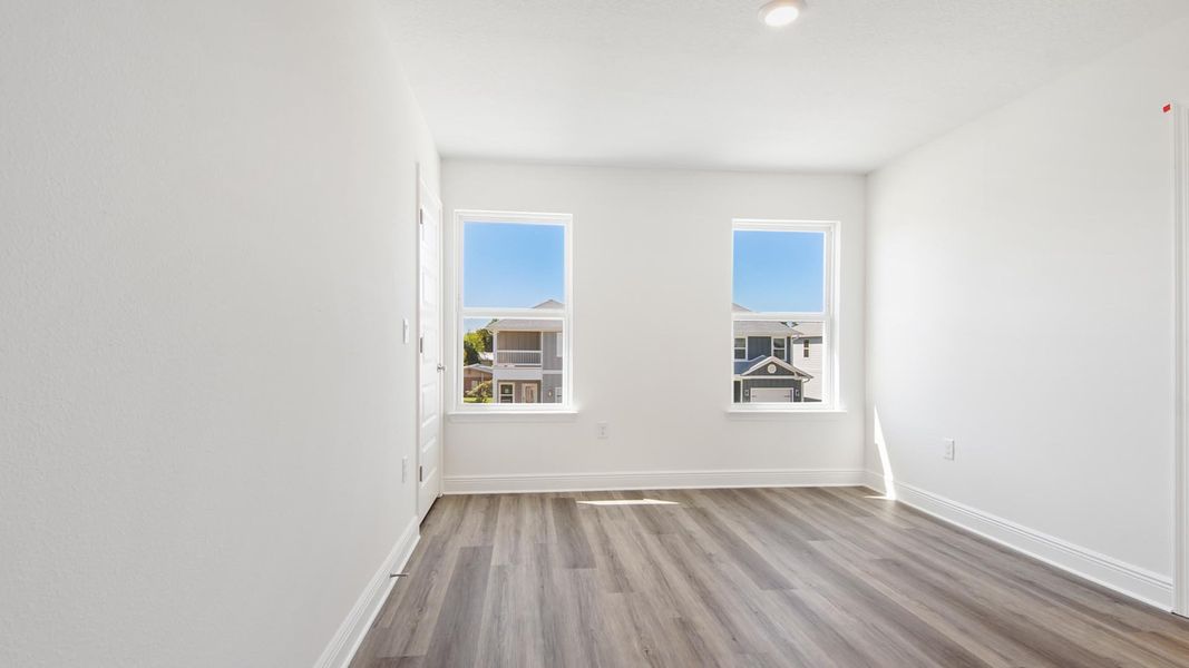 Spacious, unfurnished interior of a new home in Sanctuary Beach, Panama City Beach (Image 34).