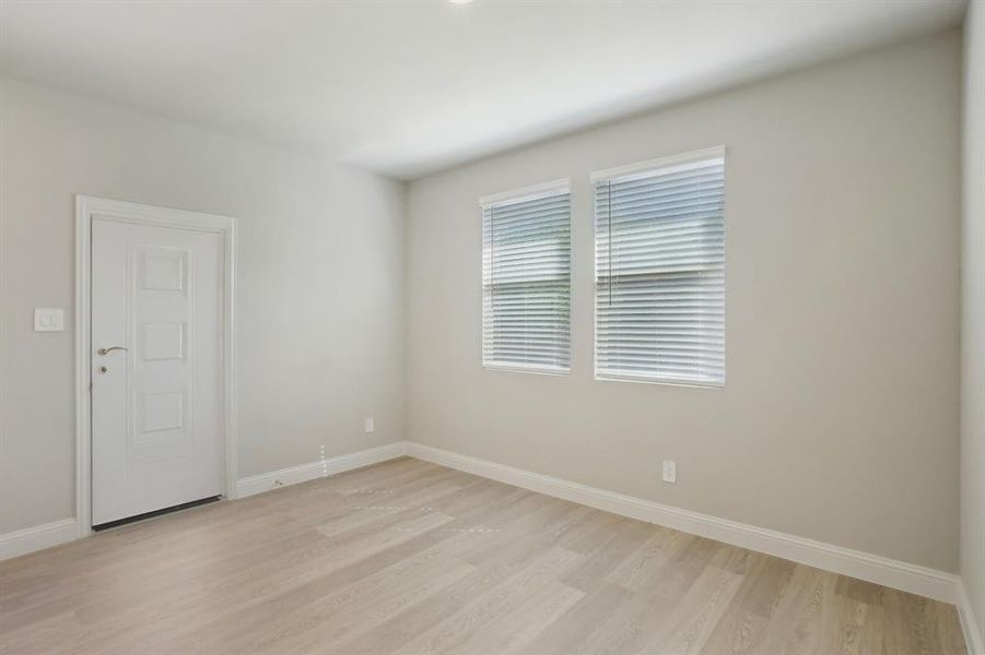 Photo is not of the actual home, but is an inspirational photo of builder’s model home and may depict options, furnishings, and/or decorator features that are not included. Photo is not of the actual home, but is an inspirational photo of builder’s model home and may depict options, furnishings, and/or decorator features that are not included.