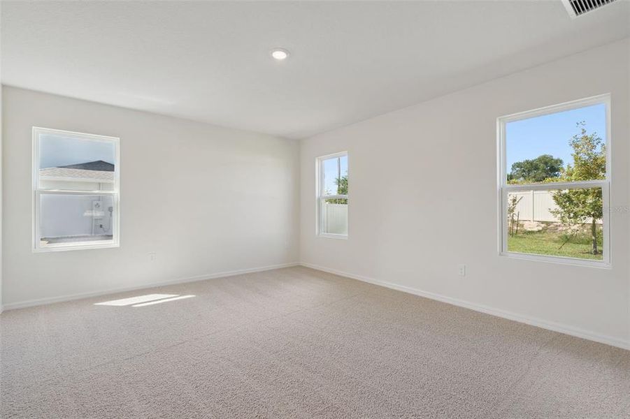 Spacious, unfurnished interior of a new home in , Ormond Beach (Image 13).