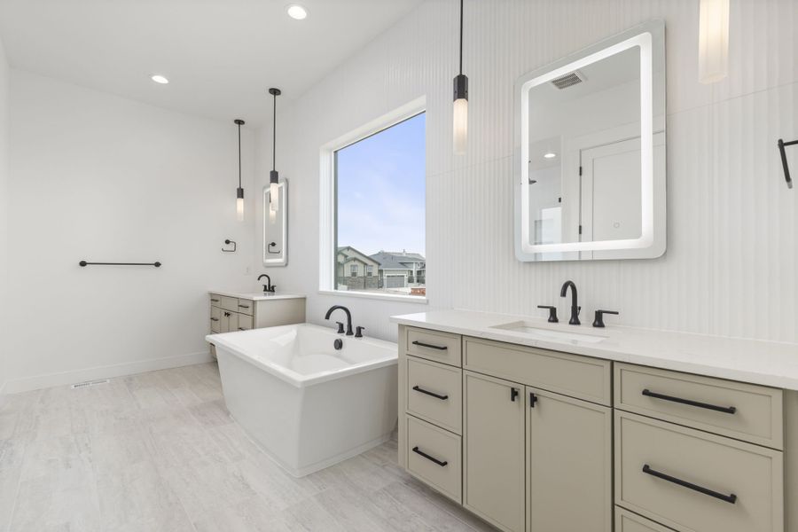 1727 Abundance - Primary Bathroom