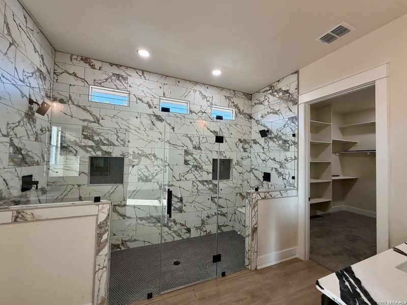 Furnished interior view inside a new home in , Floresville (Image 12).