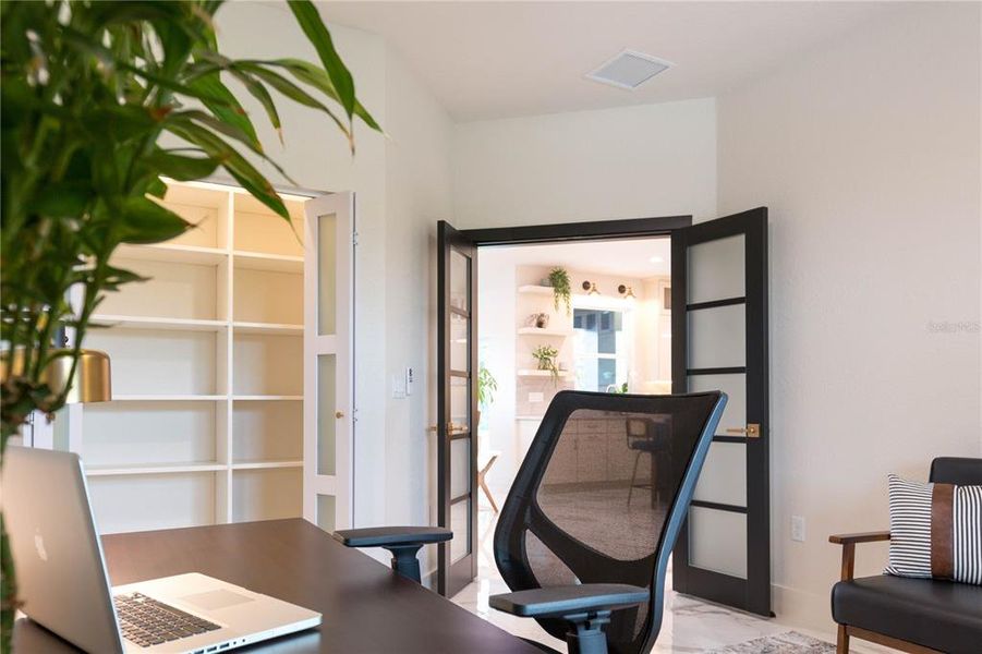 Furnished interior view inside a new home in , Dunnellon (Image 47).