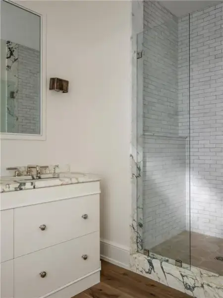 Image 34 of a home in .