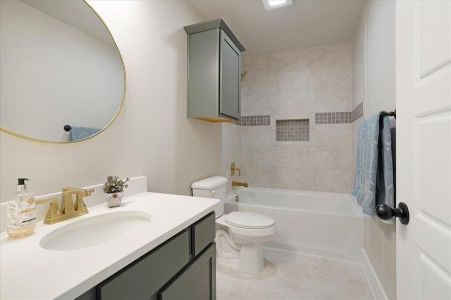 Furnished interior view inside a new home in Washington Meadows, Sherman (Image 11).