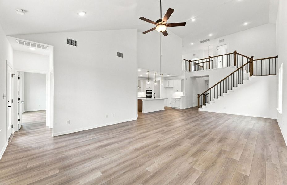 Spacious, unfurnished interior of a new home in Bluffview Reserve, Leander (Image 44).