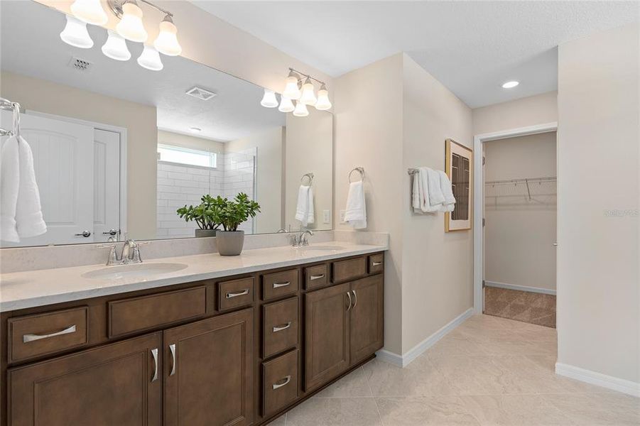 Furnished interior view inside a new home in Tohoqua, Kissimmee (Image 6).