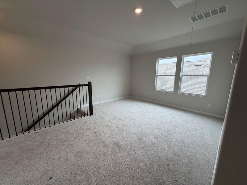 Spacious, unfurnished interior of a new home in Cannon Ranch 40s, Dripping Springs (Image 24).