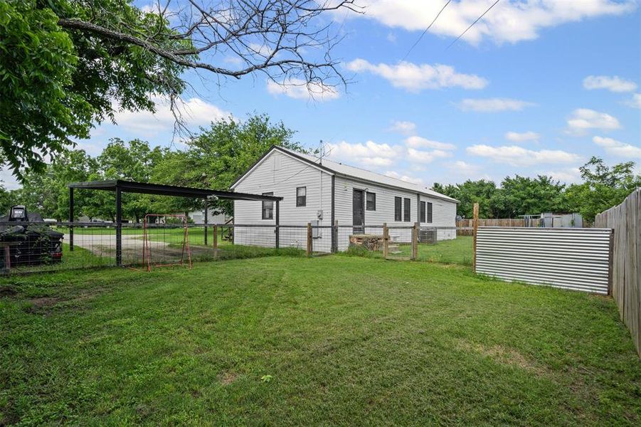 Front exterior of a new home in , Weatherford, TX, highlighting curb appeal (Image 26). Front exterior of a new home in , Weatherford, TX, highlighting curb appeal (Image 26).