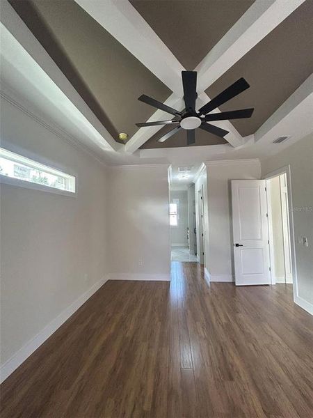Spacious, unfurnished interior of a new home in , North Port (Image 18).