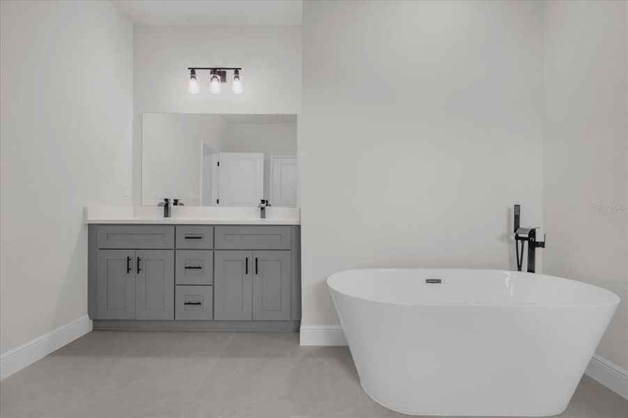 Furnished interior view inside a new home in , Ocala (Image 9).