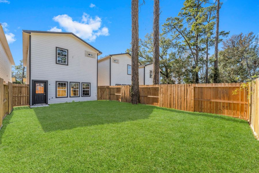 Exterior details and patio area of a home in , Houston (Image 4).