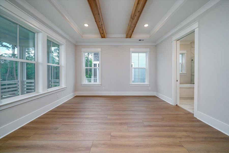 Spacious, unfurnished interior of a new home in Wando Village, Charleston (Image 15).