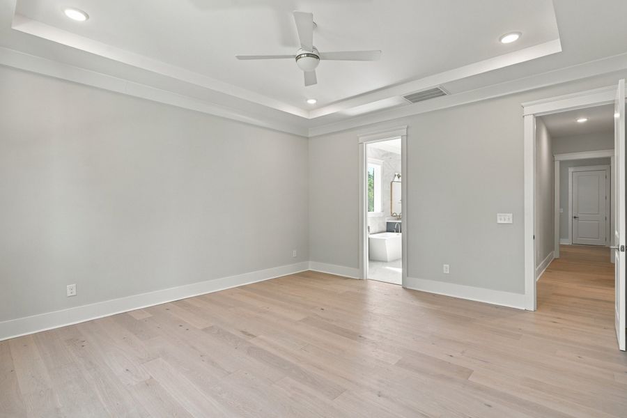 Representative unfurnished interior of a home built from the The Emerson by RobuckHomes in Stonehenge, Raleigh (Image 213).