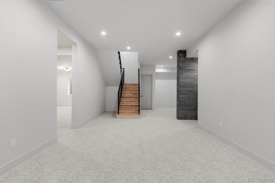 Spacious, unfurnished interior of a new home in , Denver (Image 19).