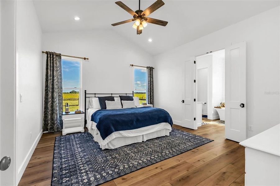 Furnished interior view inside a new home in , Arcadia (Image 33).