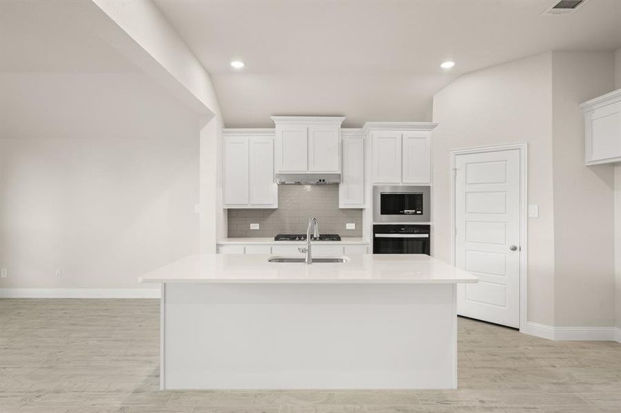 1101 Foxtail- Kitchen