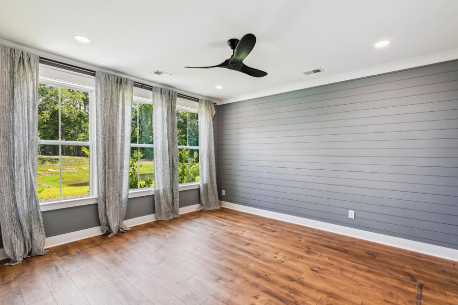 Spacious, unfurnished interior of a new home in Windsor Crossing, North Charleston (Image 21).