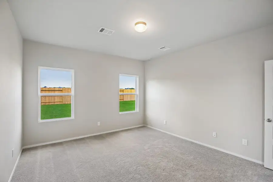 Spacious, unfurnished interior of a new home in Sorella, Tomball (Image 14).