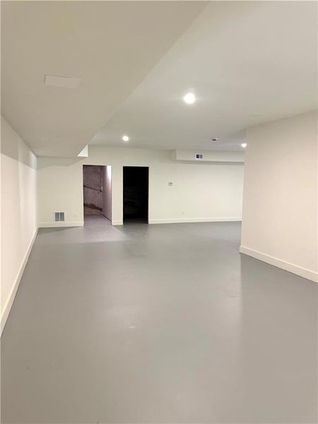 Spacious, unfurnished interior of a new home in , Decatur (Image 37).