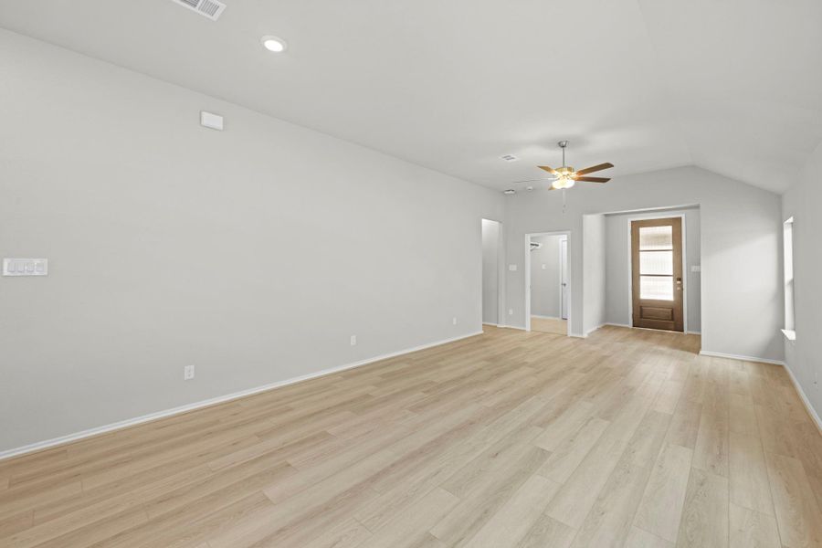 Spacious, unfurnished interior of a new home in Two Step Farm, Montgomery (Image 22). Spacious, unfurnished interior of a new home in Two Step Farm, Montgomery (Image 22).