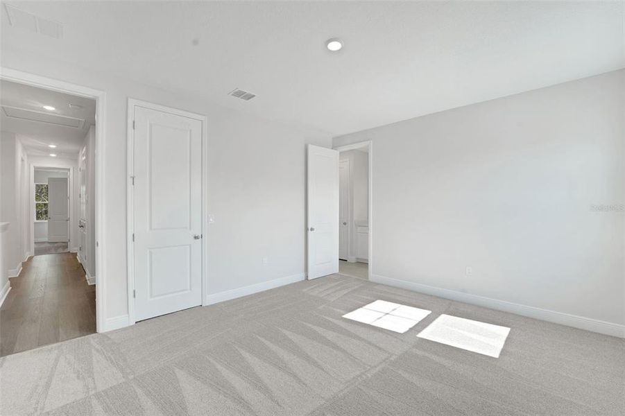 Spacious, unfurnished interior of a new home in Palms at Windermere, Windermere (Image 47).