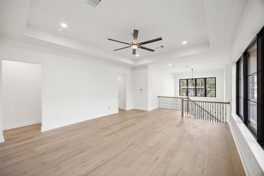 Spacious, unfurnished interior of a new home in , Houston (Image 38).