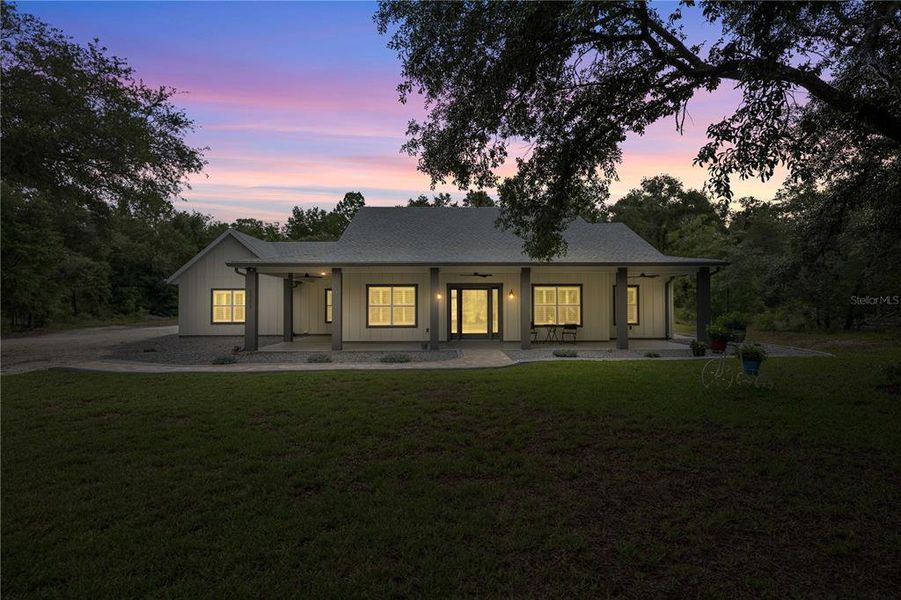 Exterior details and patio area of a home in , Dunnellon (Image 31). Exterior details and patio area of a home in , Dunnellon (Image 31).