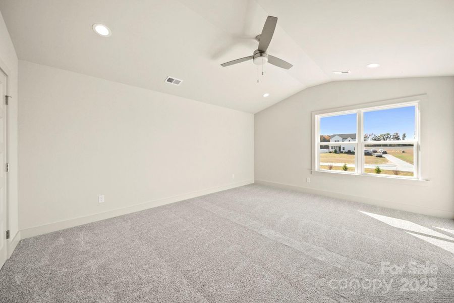 Spacious, unfurnished interior of a new home in , Monroe (Image 16).