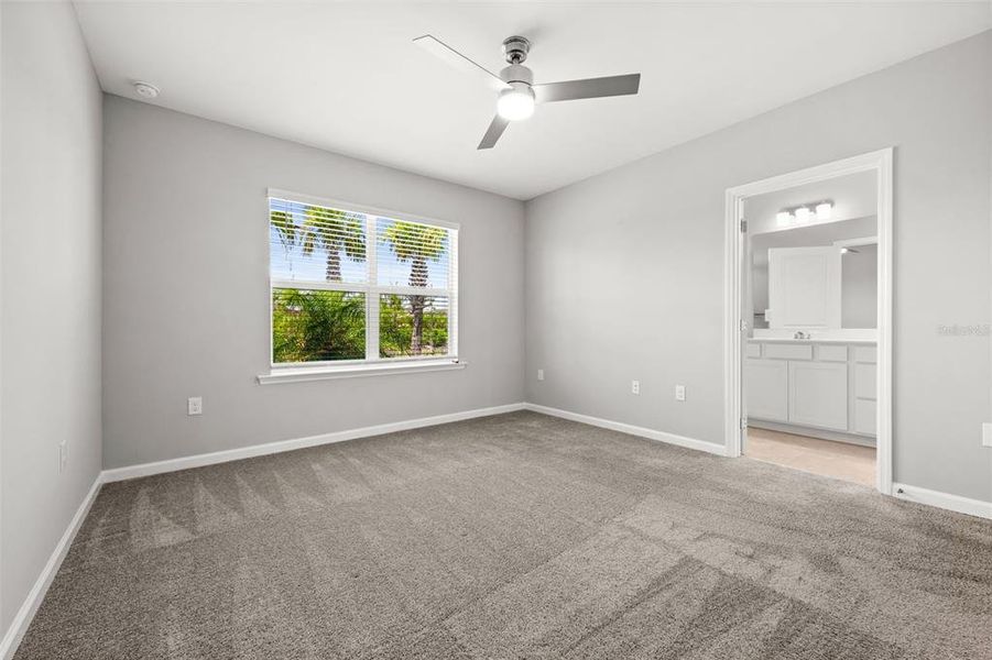 Spacious, unfurnished interior of a new home in , Punta Gorda (Image 25).