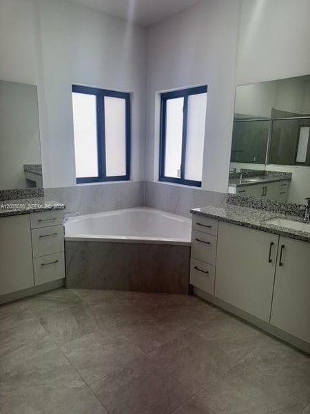 Image 19 of a home in .